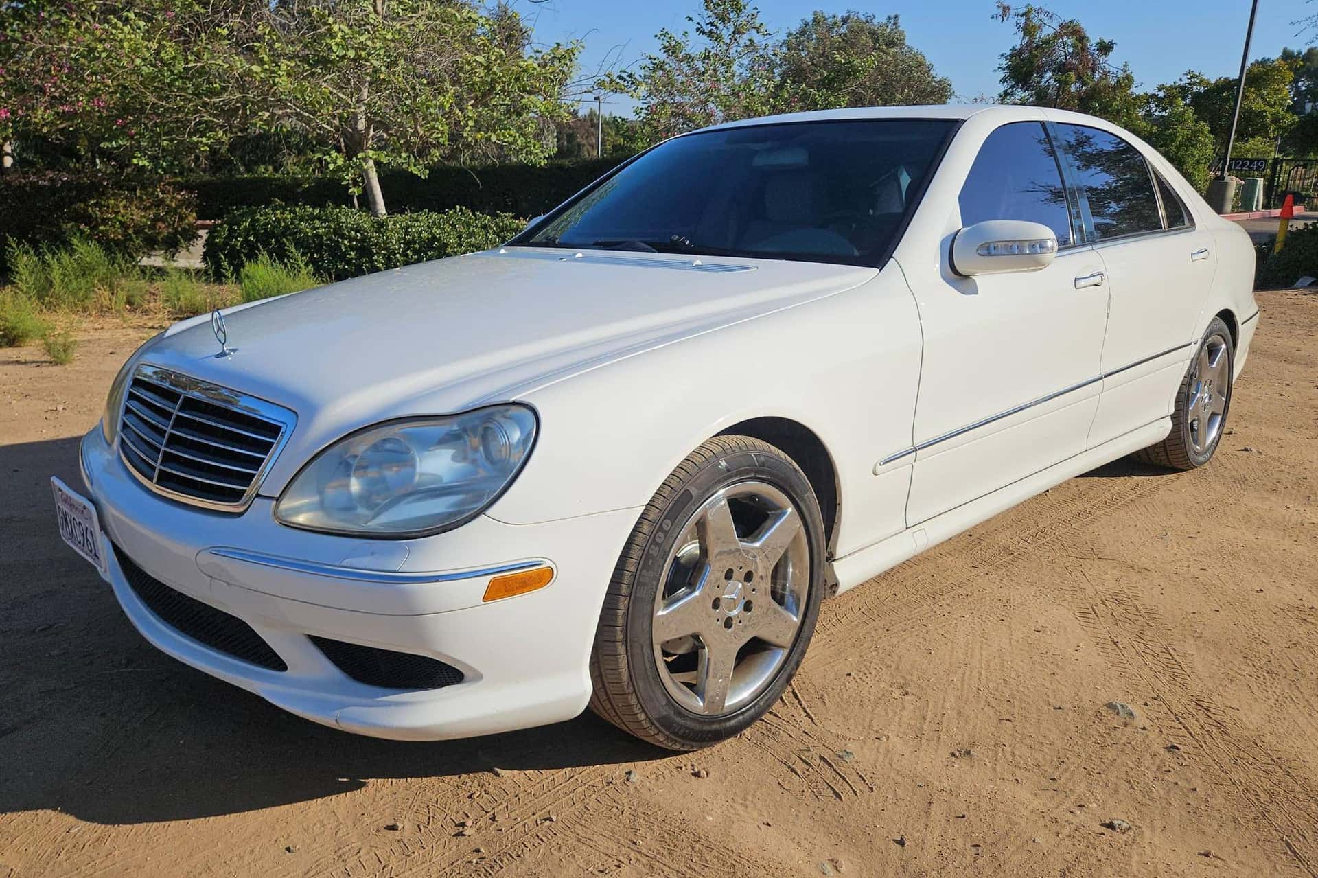 2005 Mercedes-Benz S-Class sold for $6,200