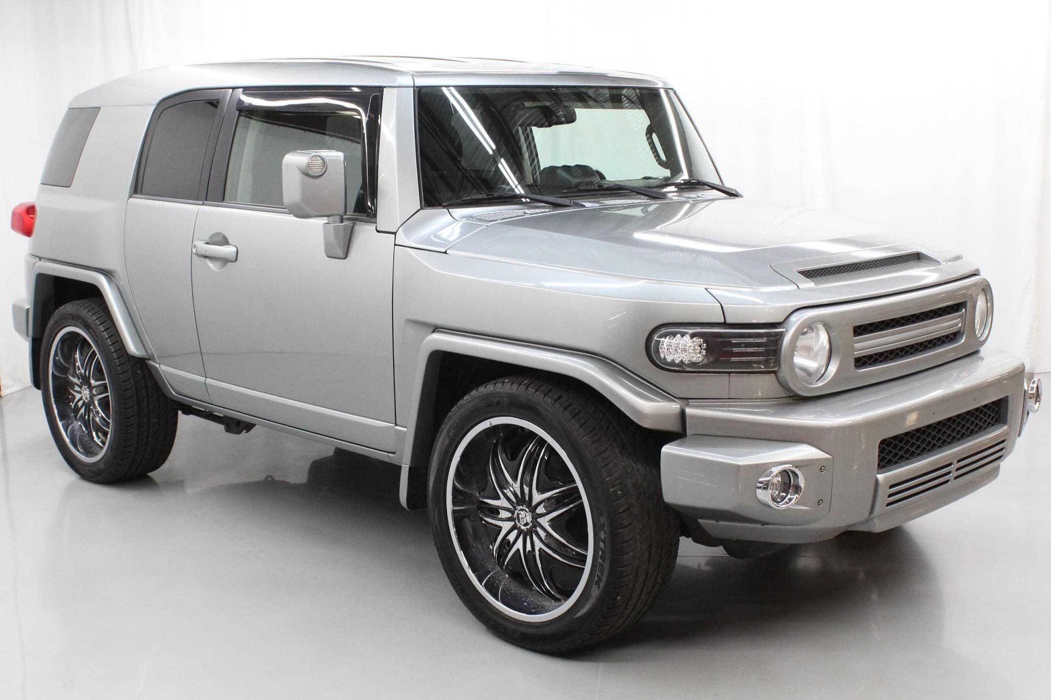 2009 Toyota FJ Cruiser sold for $24,500