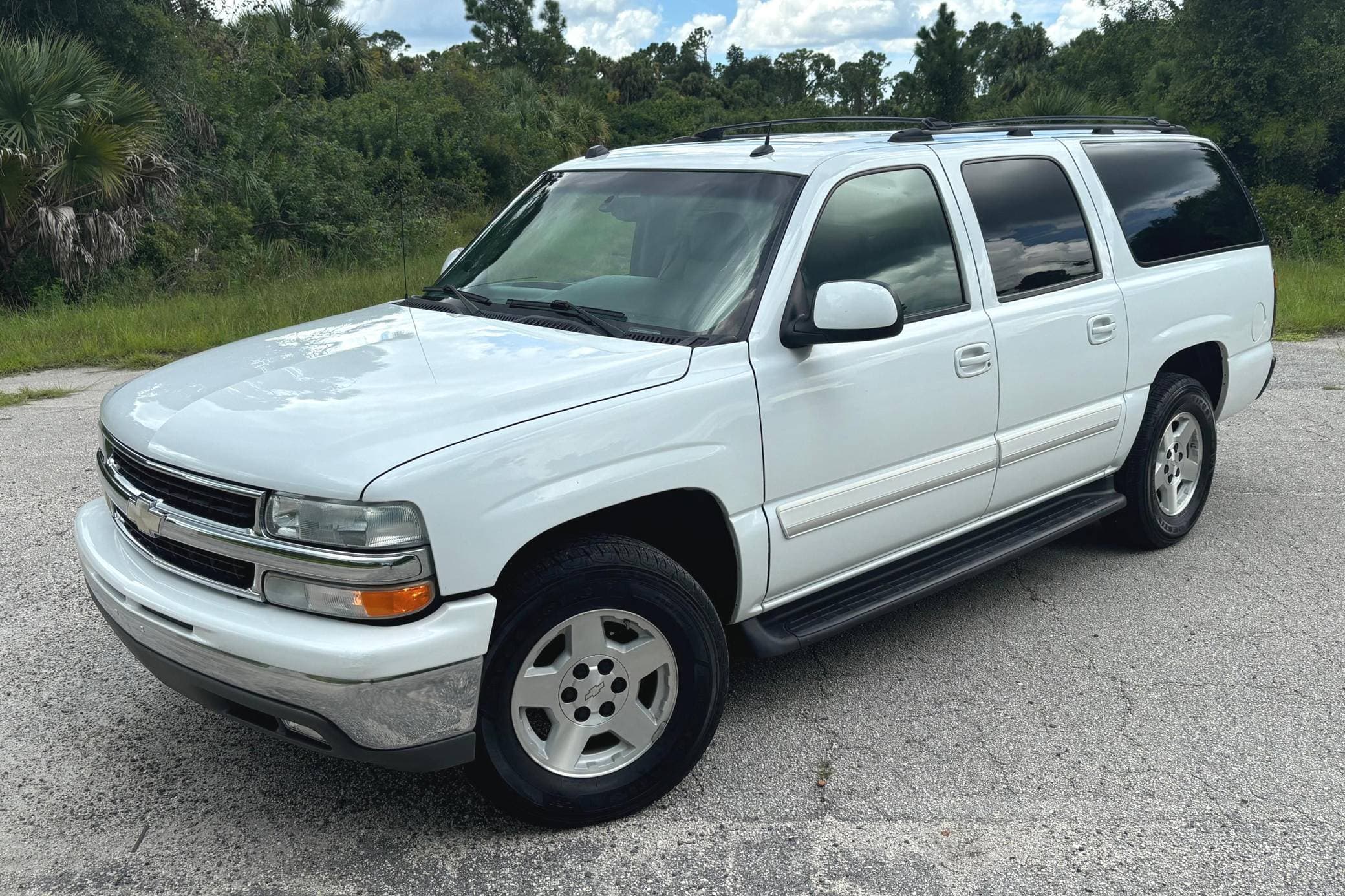 2005 Chevrolet Suburban sold for $10,200
