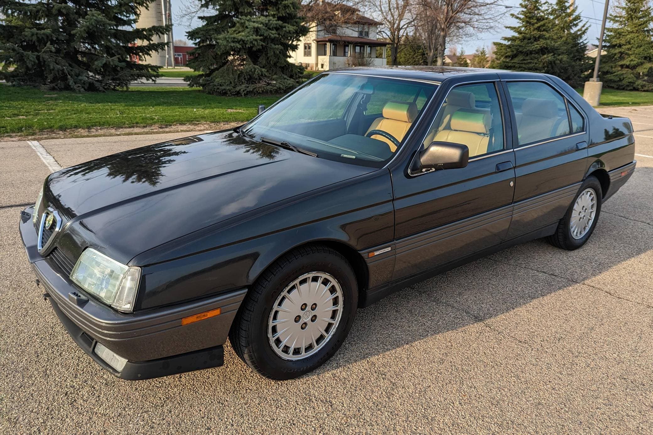 1992 Alfa Romeo 164 sold for $5,500