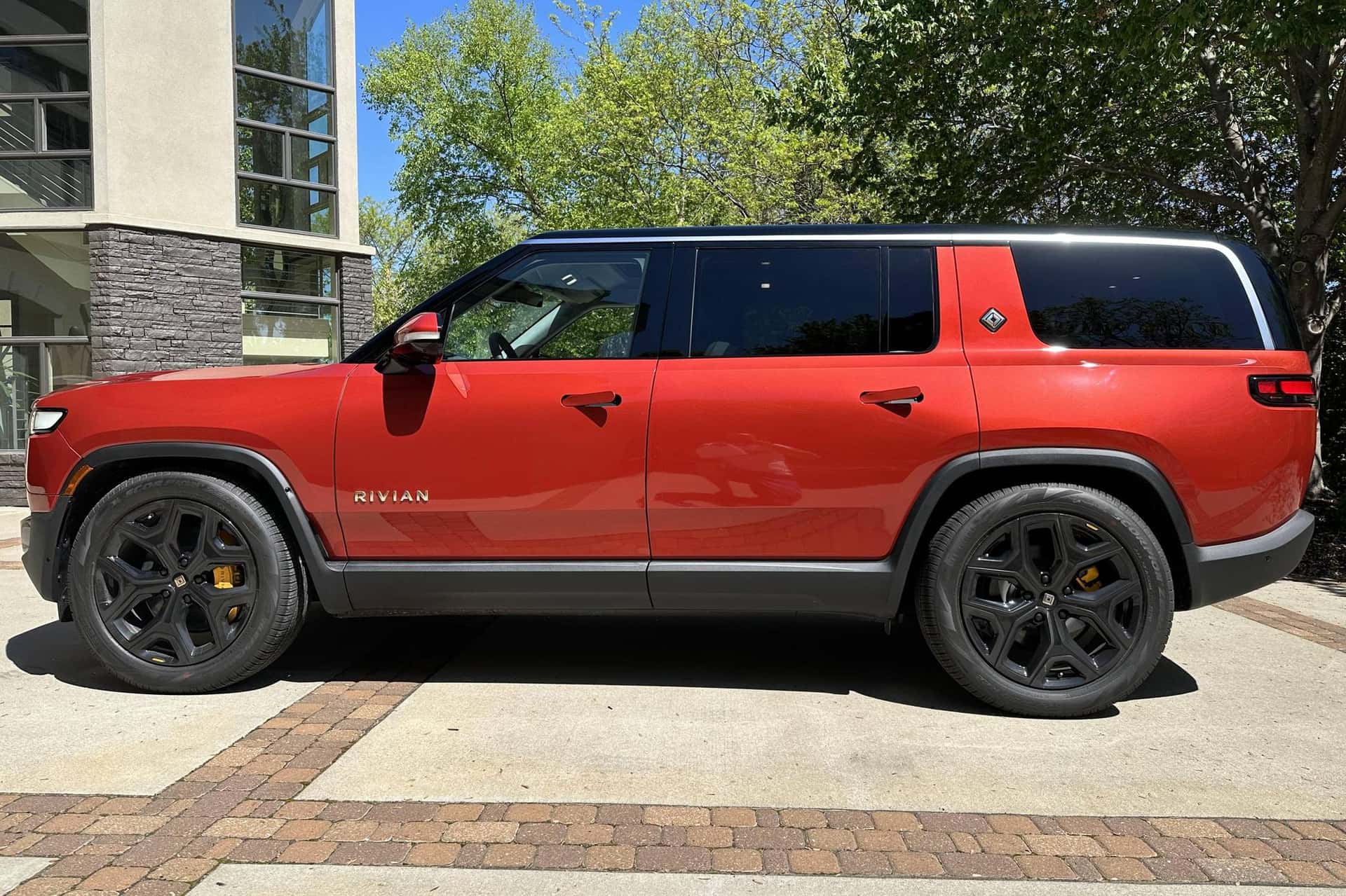 2023 Rivian R1S sold for $91,000