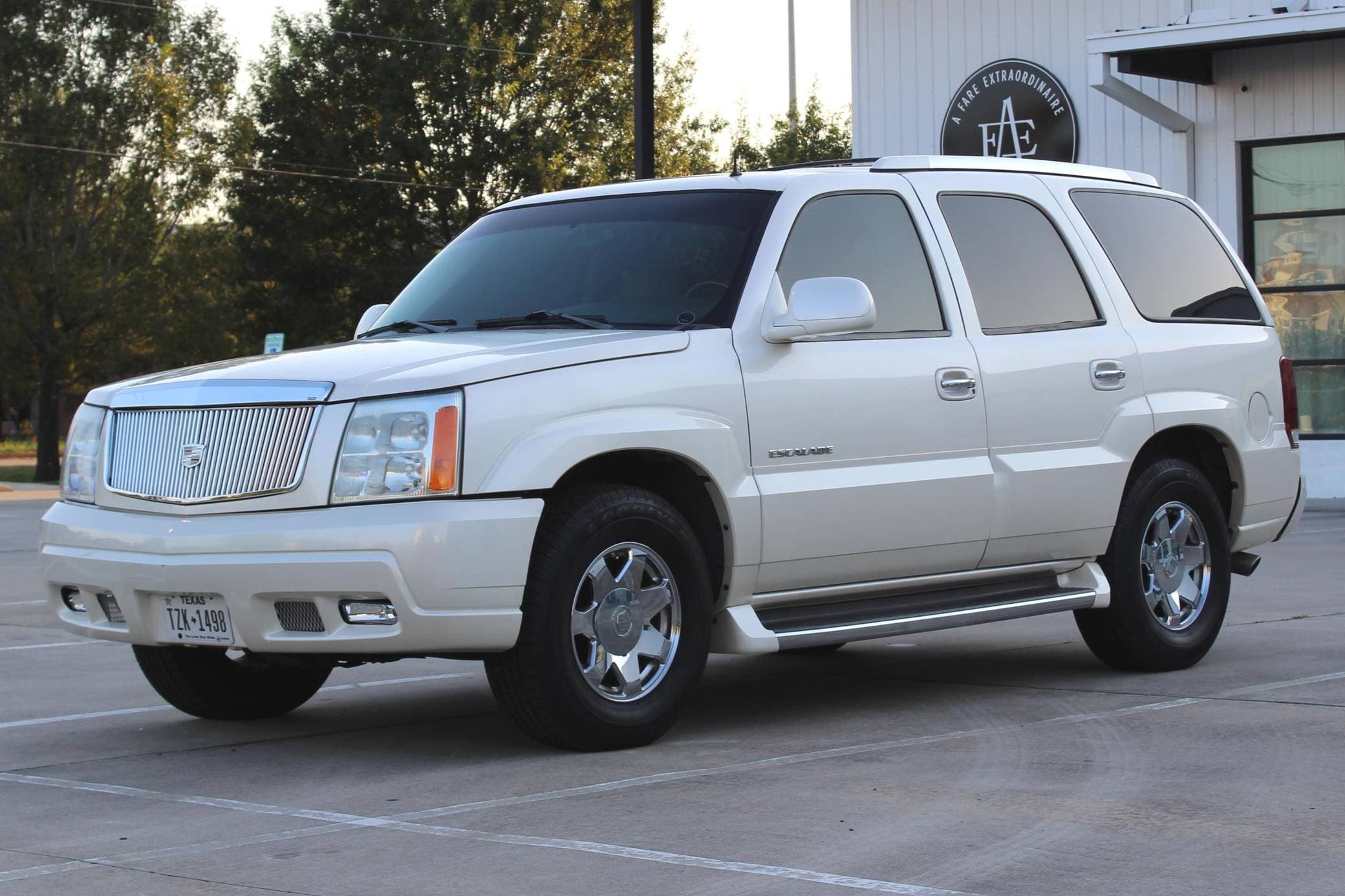 2002 Cadillac Escalade sold for $8,700