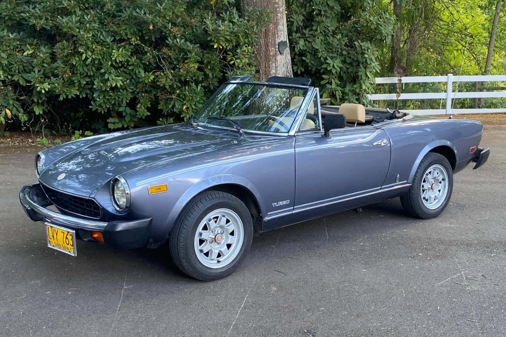 1981 Fiat 124 Spider sold for $6,300
