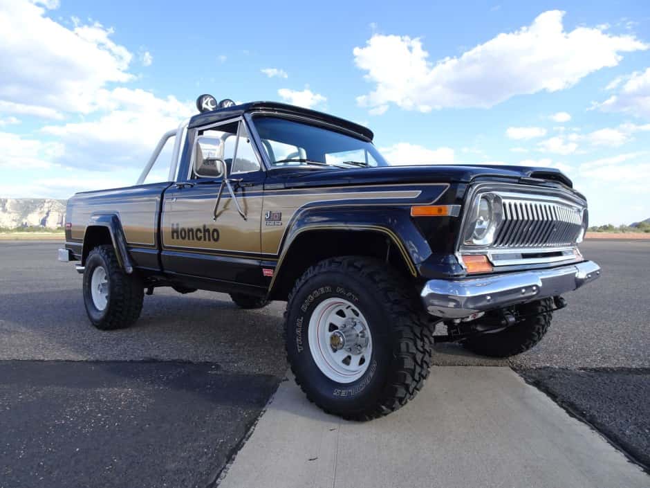 1977 Jeep Pickup sold for $23,000