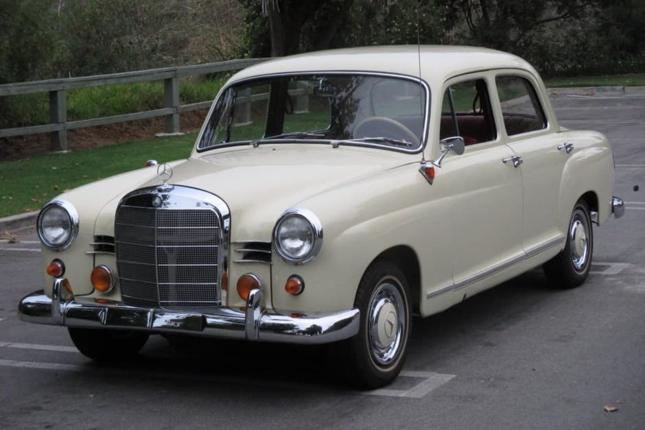 1961 Mercedes-Benz Ponton sold for $22,250