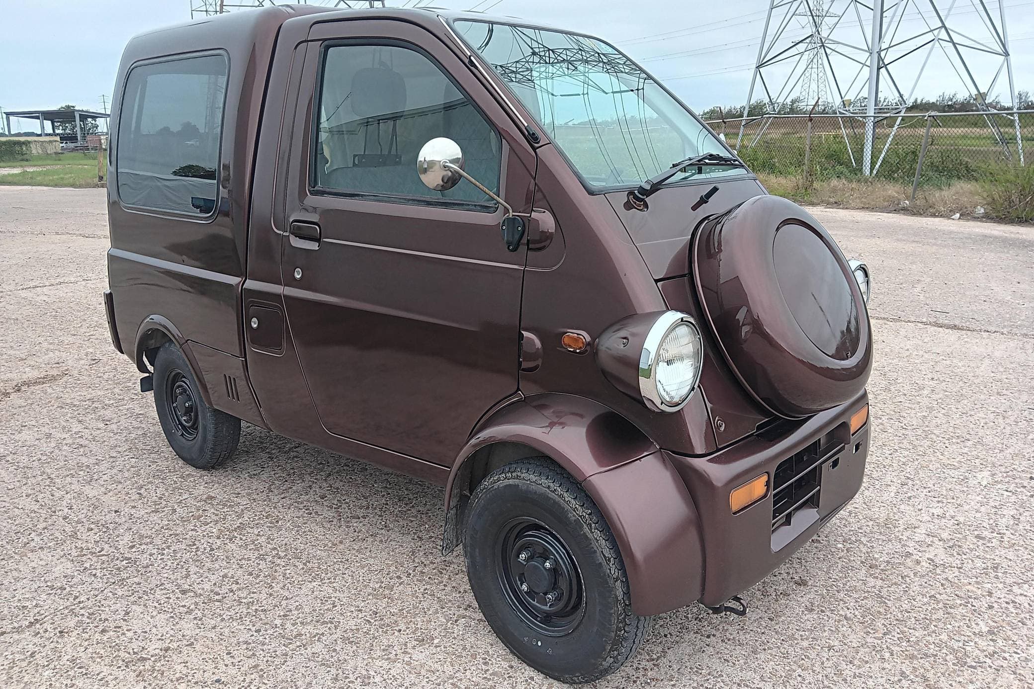 1998 Daihatsu Midget sold for $6,000