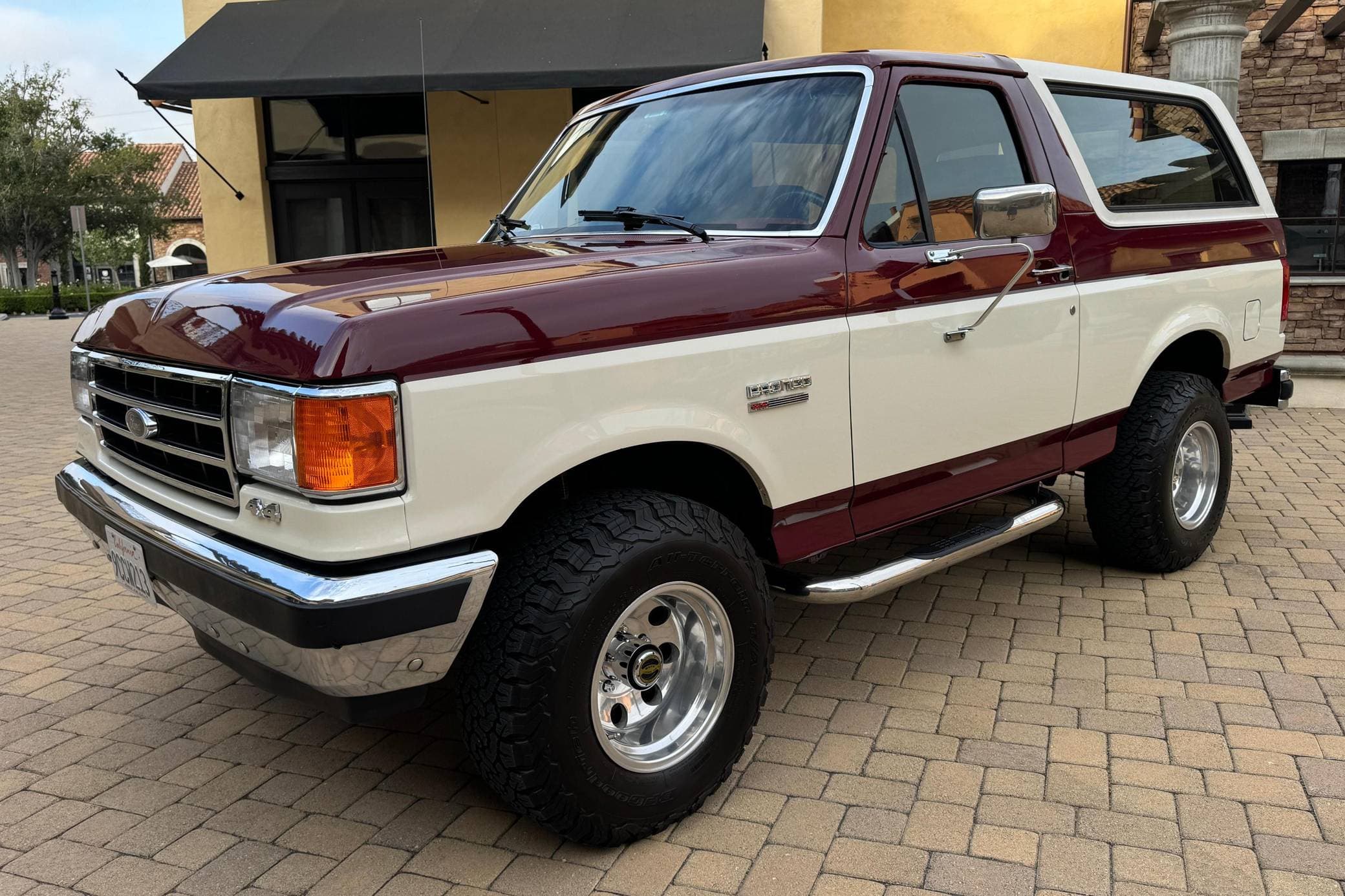 1988 Ford Bronco sold for $17,750