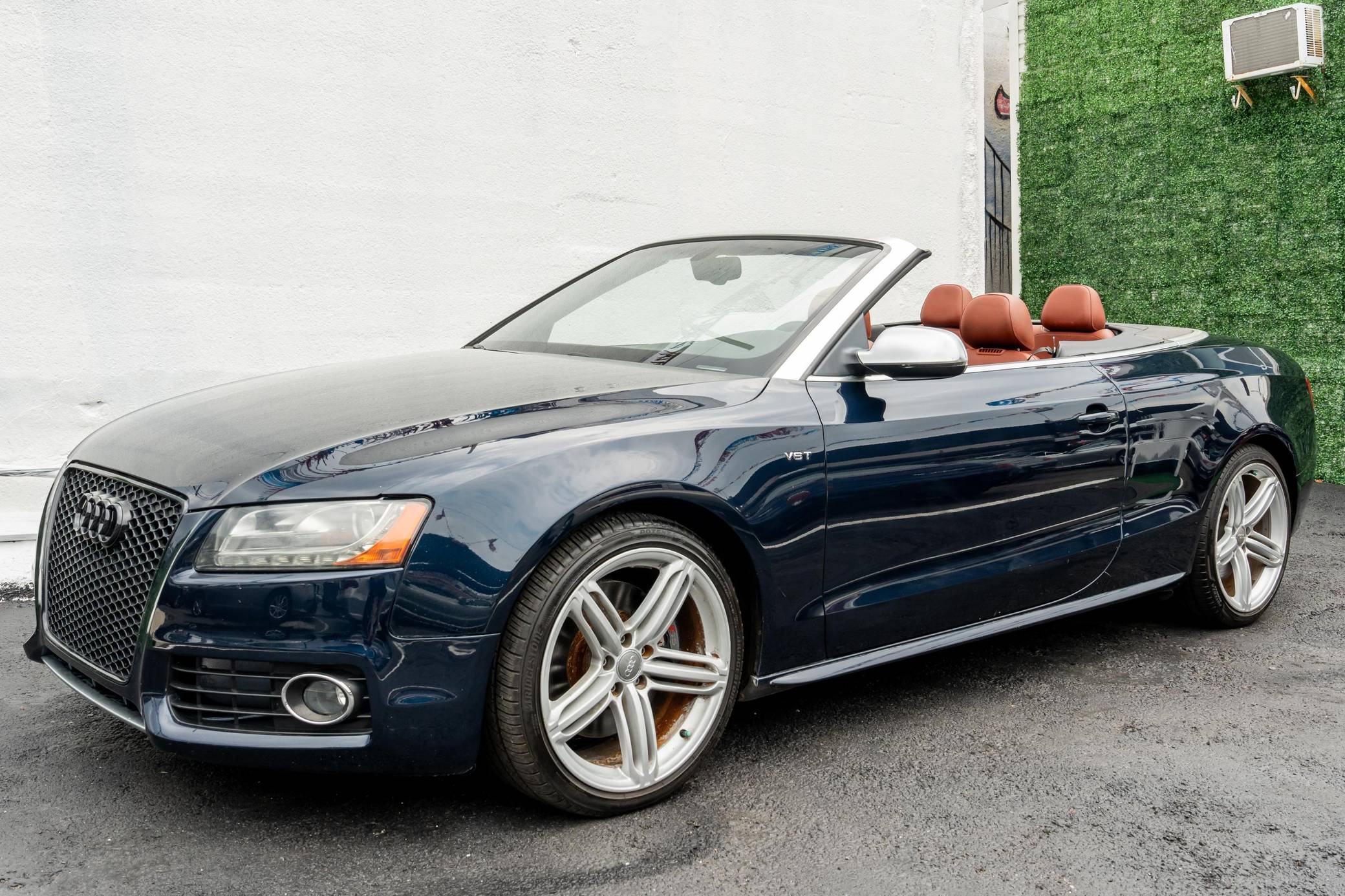 2011 Audi S5 sold for $9,500