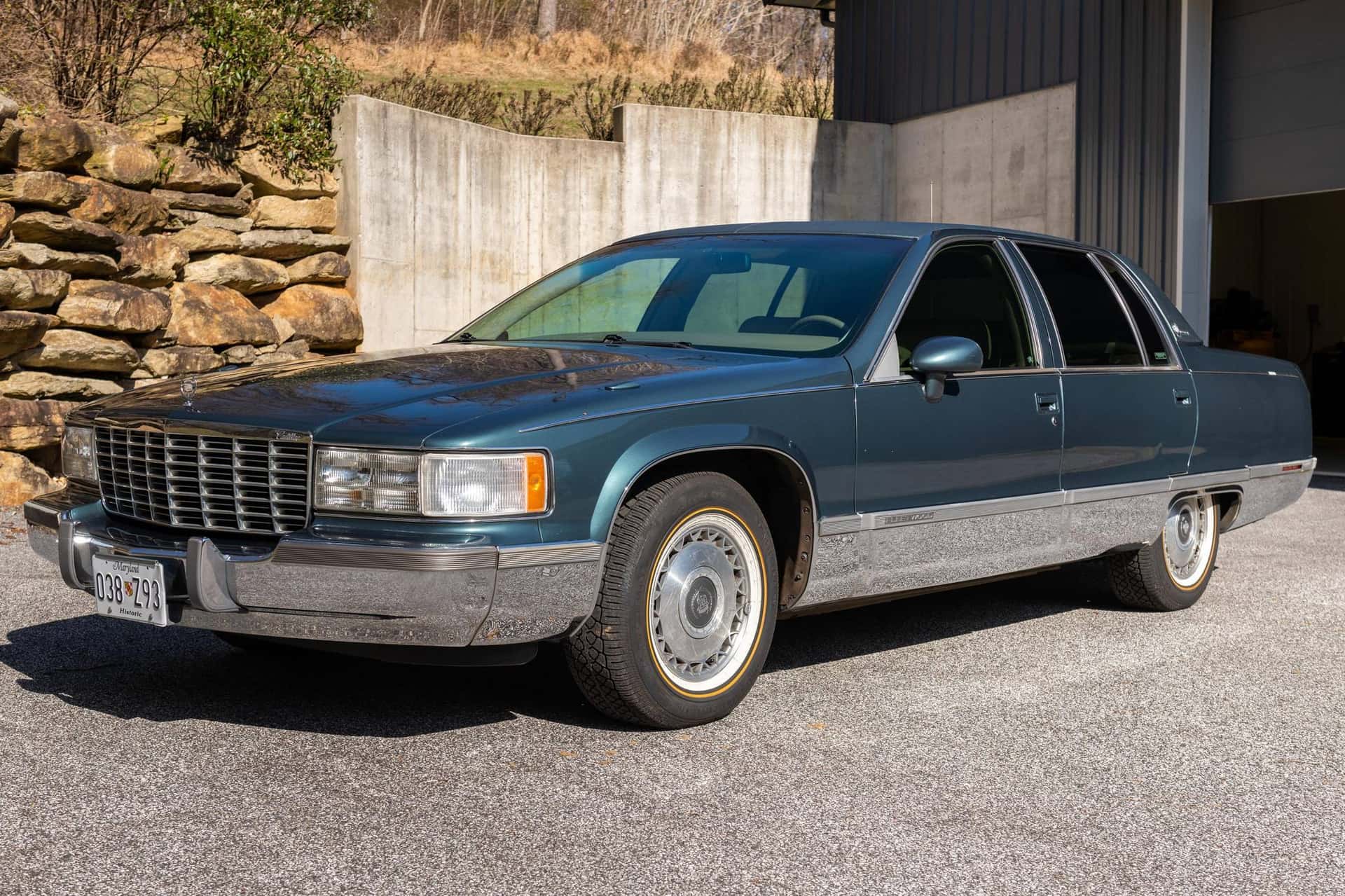 1994 Cadillac Fleetwood sold for $8,700