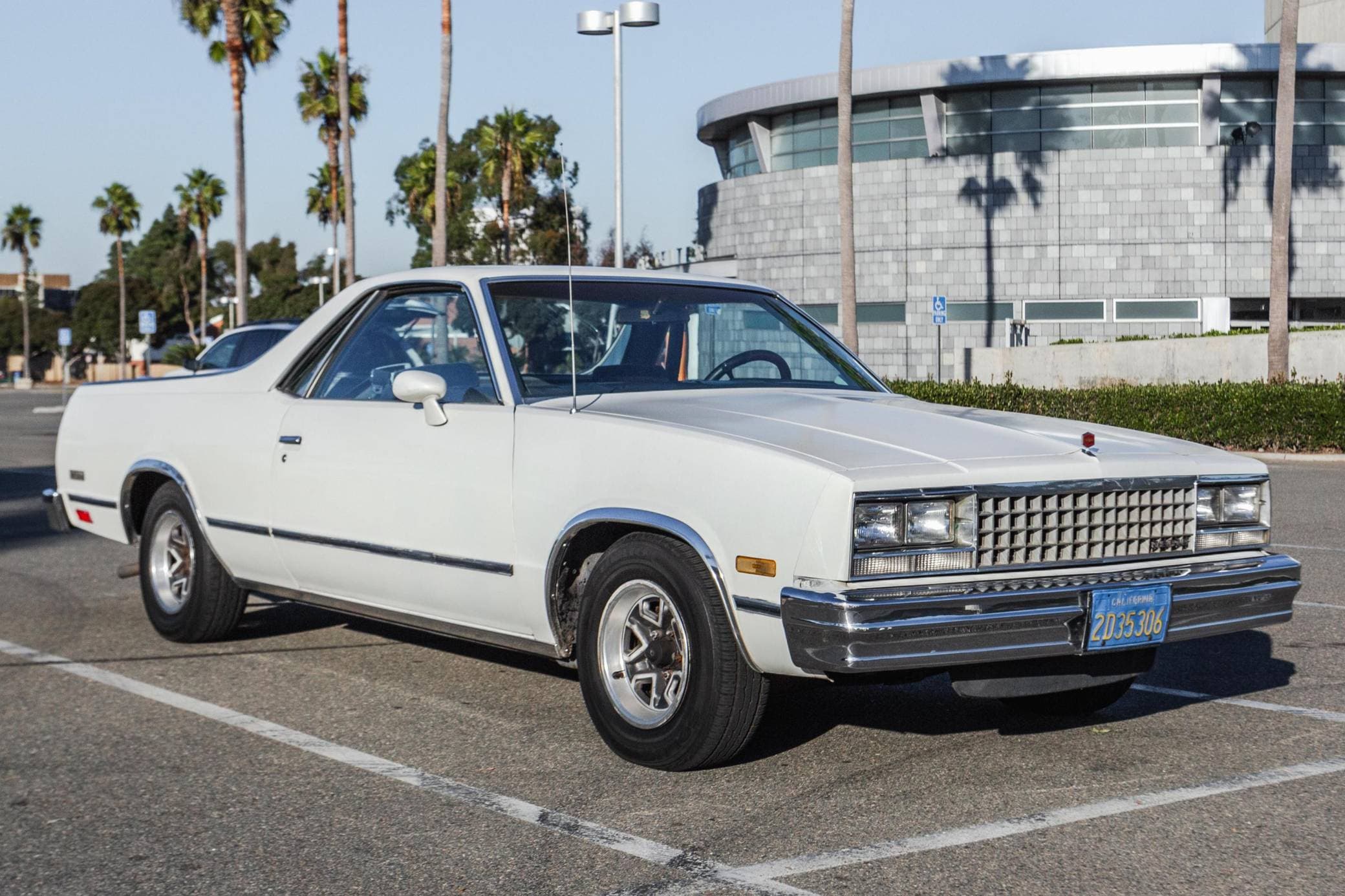 1982 Chevrolet El Camino sold for $9,500