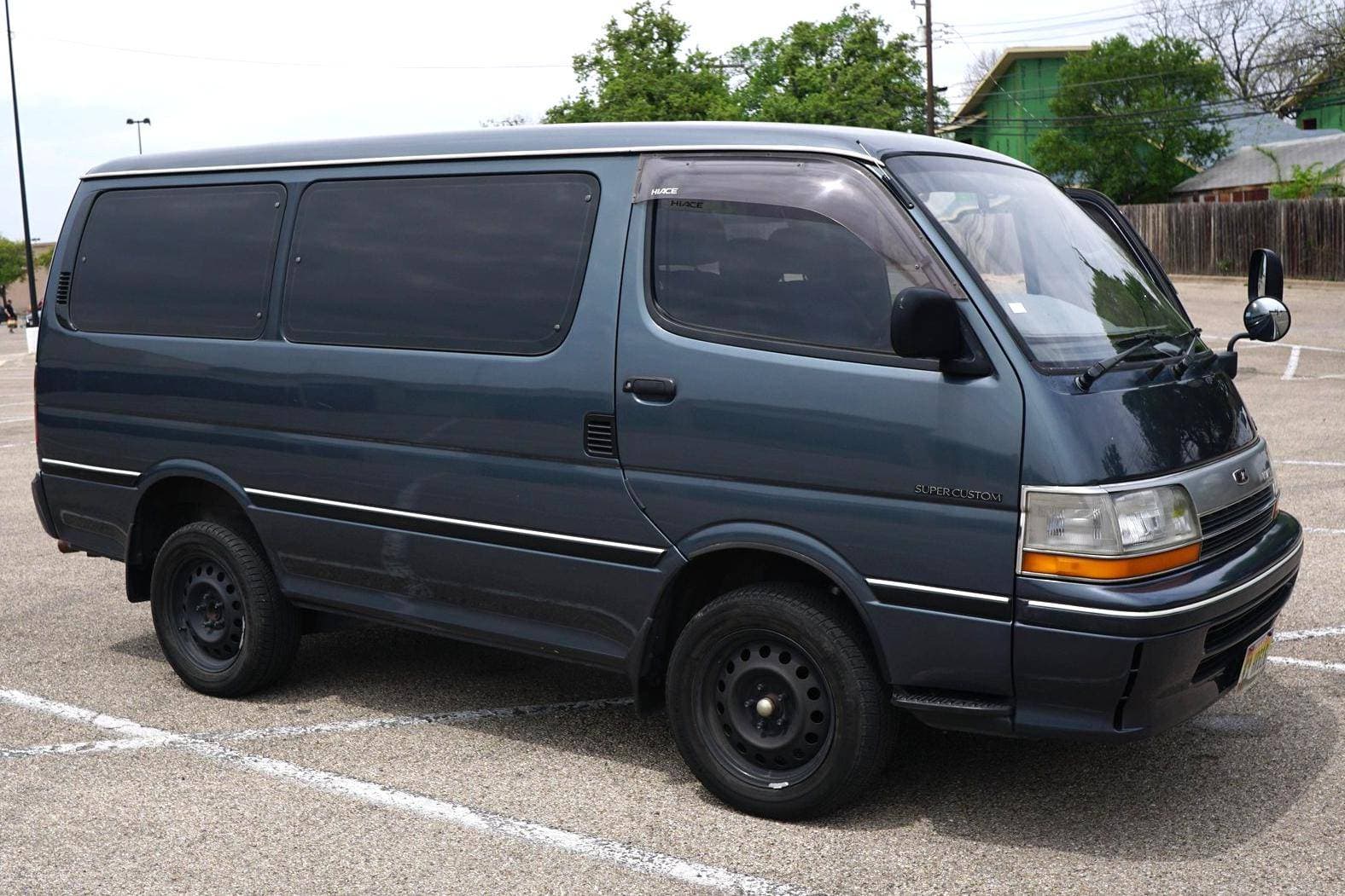 1991 Toyota HiAce sold for $5,700