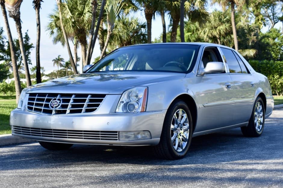 2008 Cadillac DTS sold for $13,250