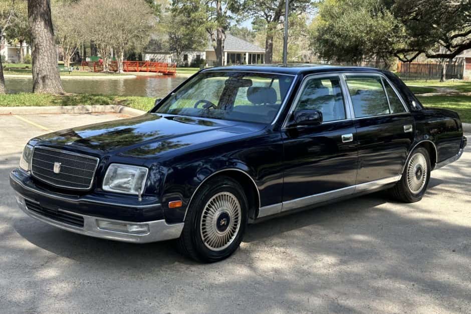 1997 Toyota Century sold for $13,250