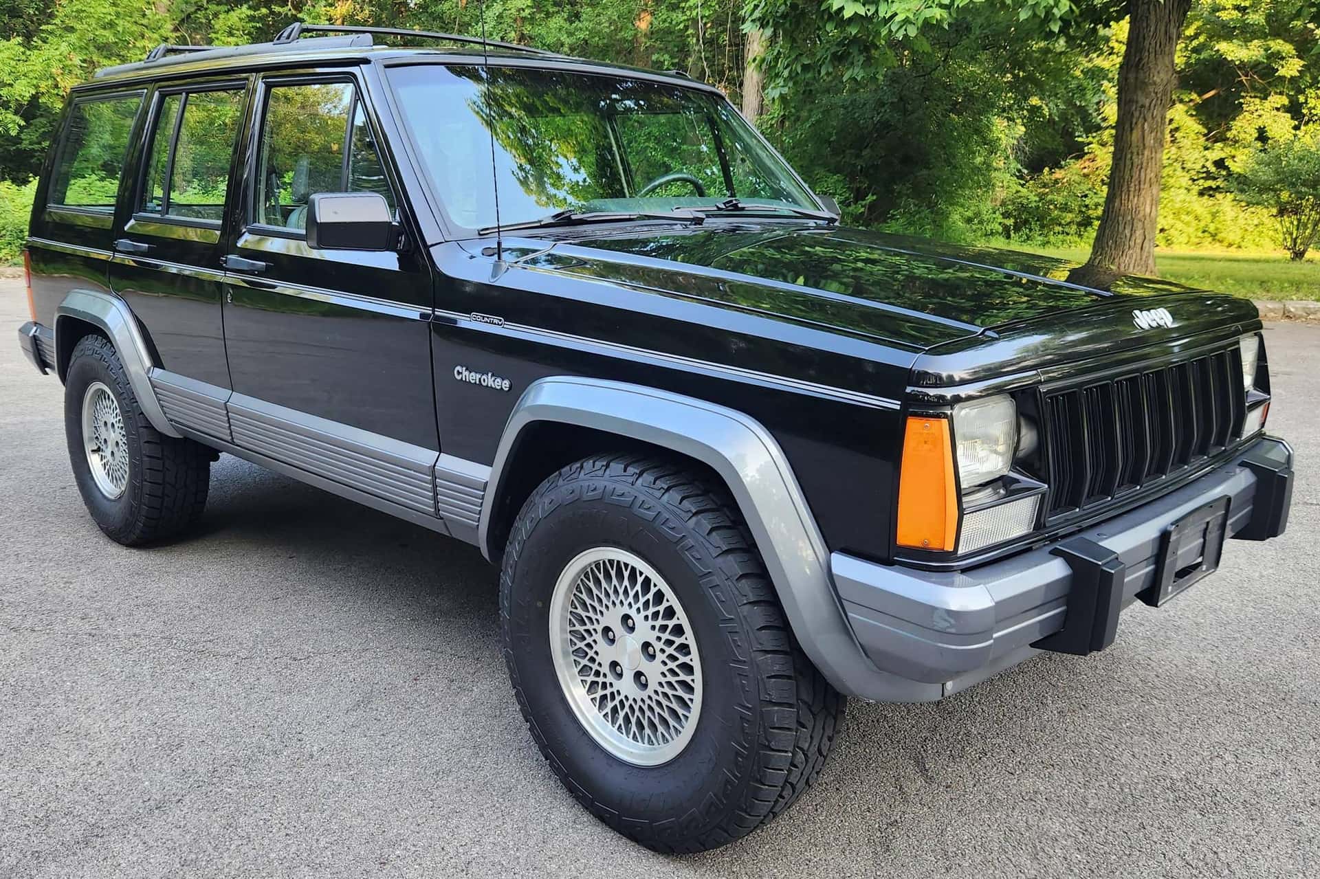 1993 Jeep Cherokee sold for $8,777