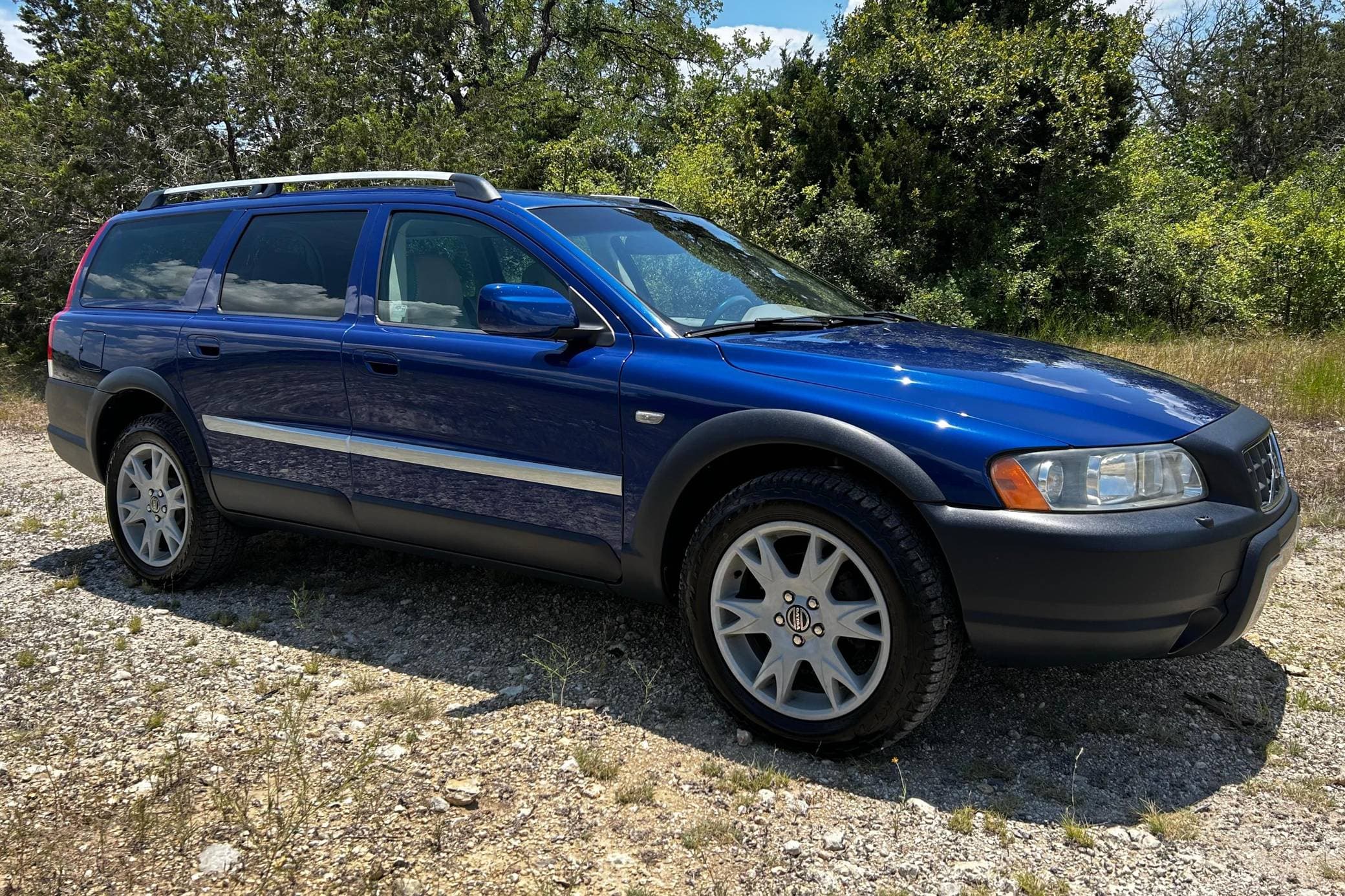 2006 Volvo XC70 sold for $8,900