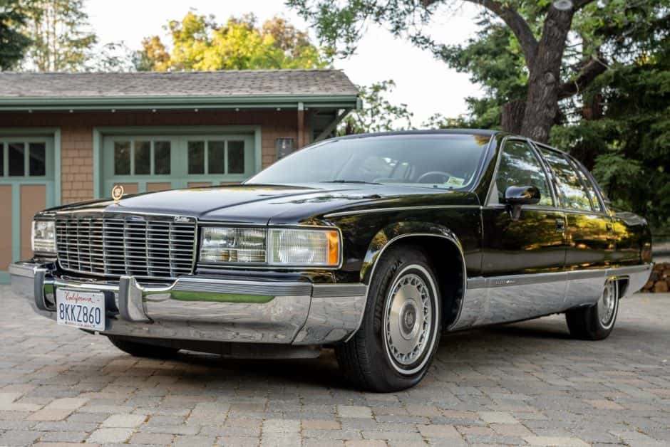 1994 Cadillac Fleetwood 1985-1996 sold for $10,000