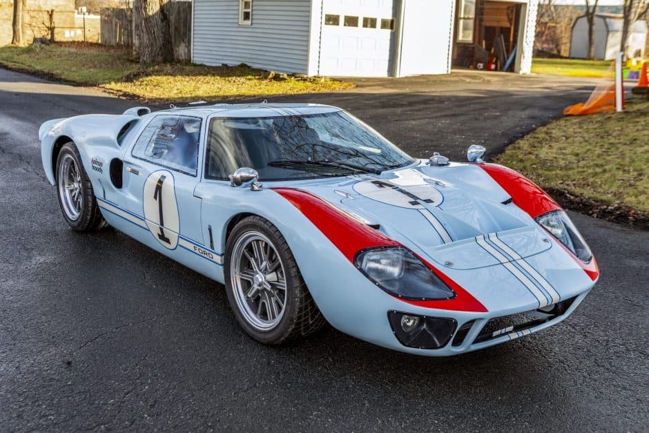 0 Ford GT40 Replica sold for $112,000