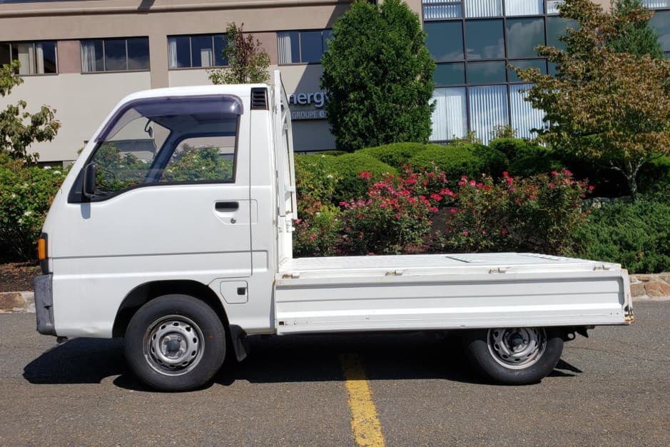 1990 Subaru Sambar sold for $8,200