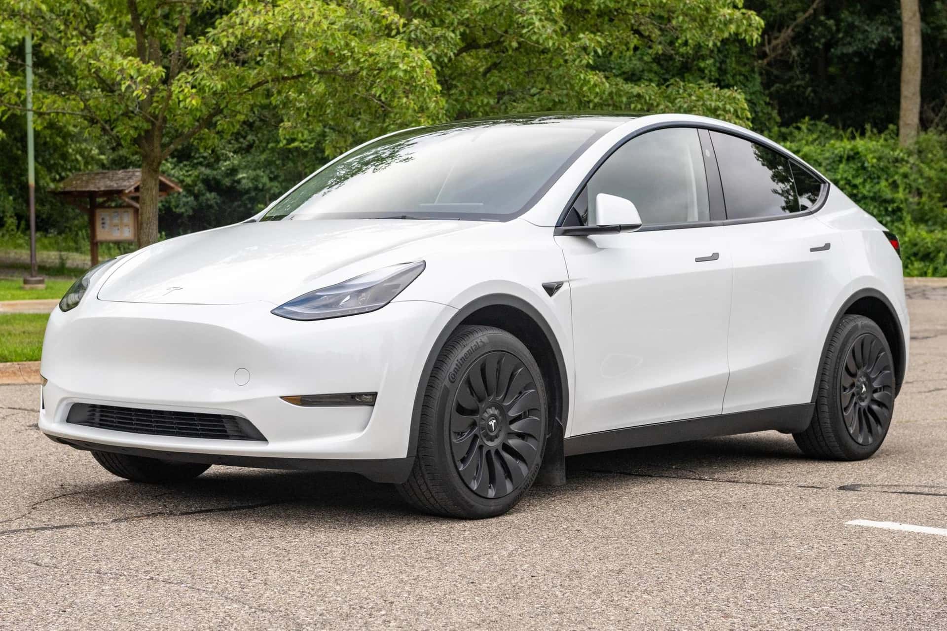 2023 Tesla Model Y sold for $31,900