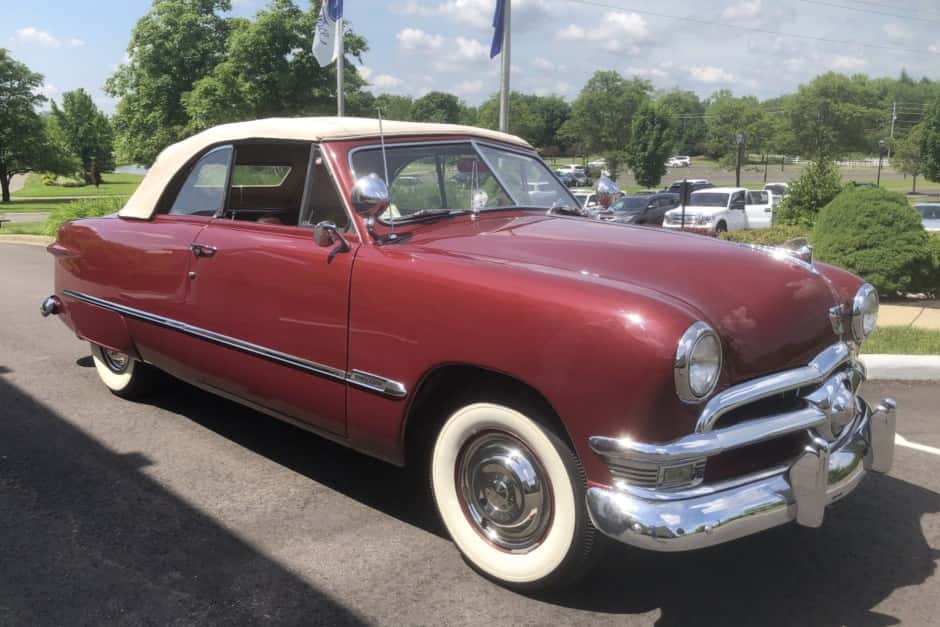 1950 Ford Shoebox sold for $19,000