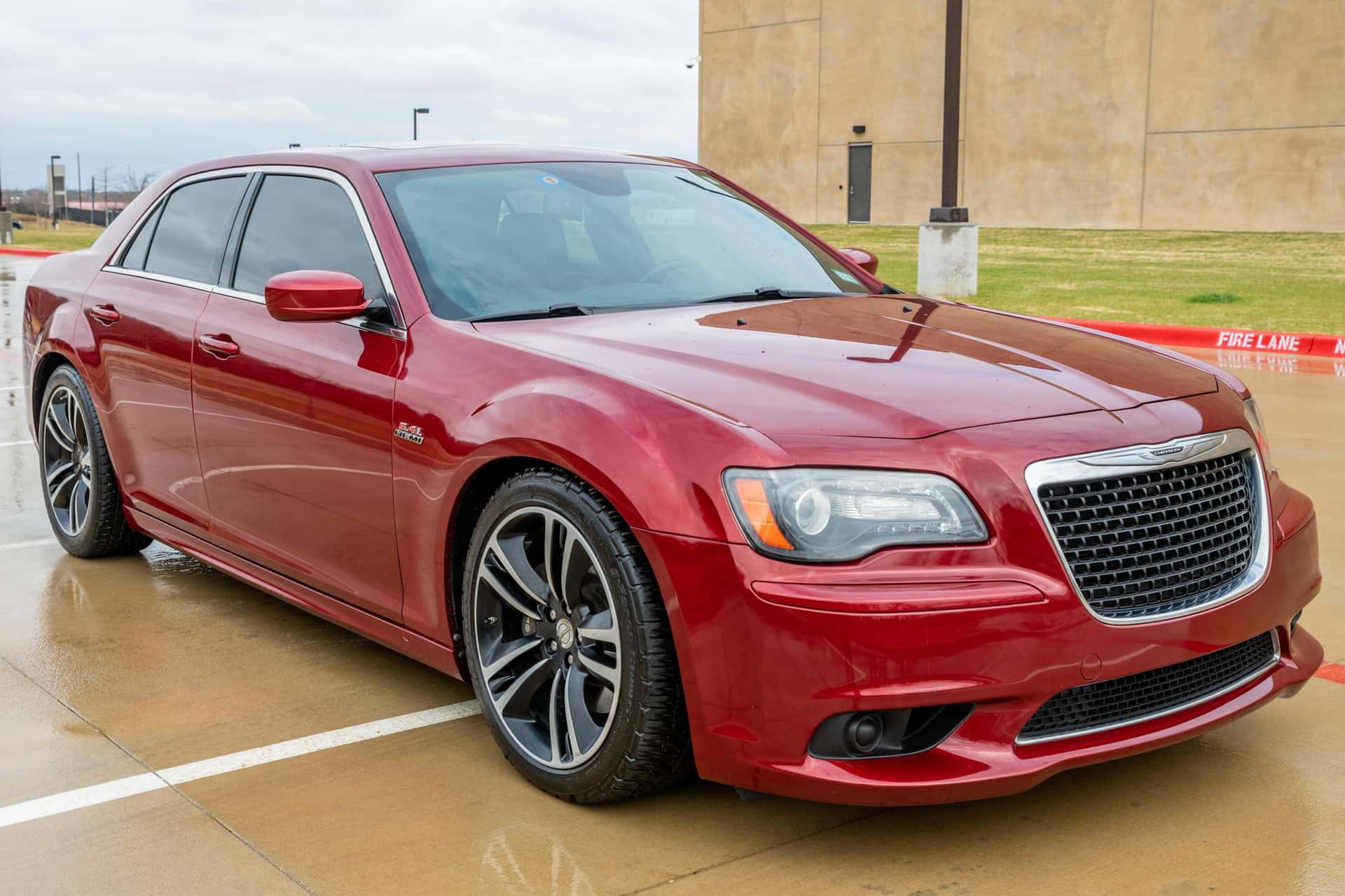 2013 Chrysler 300 sold for $23,250