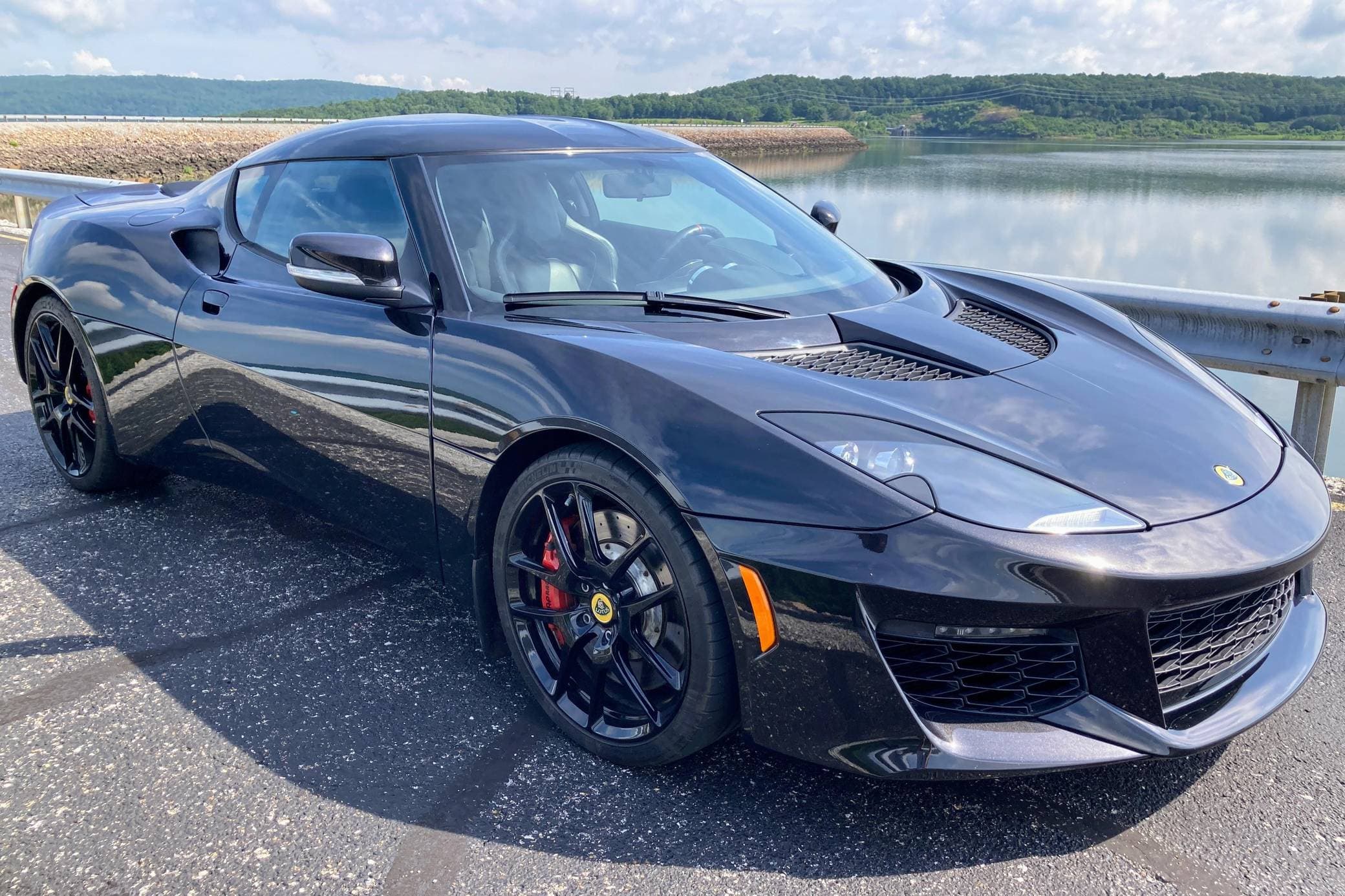 2017 Lotus Evora sold for $61,500
