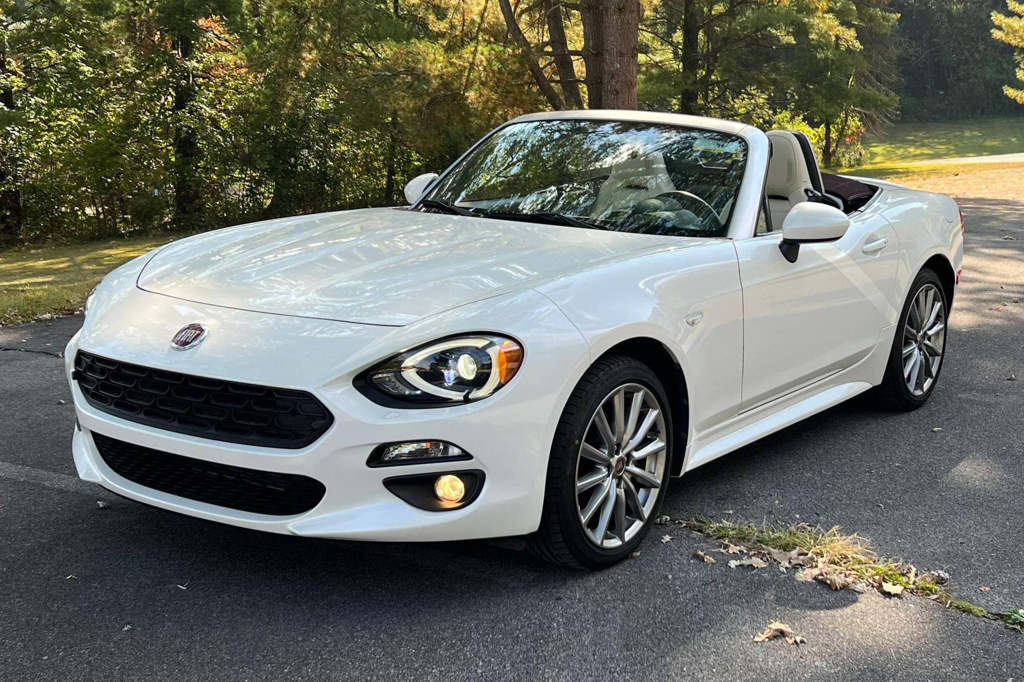 2018 Fiat 124 Spider sold for $18,300