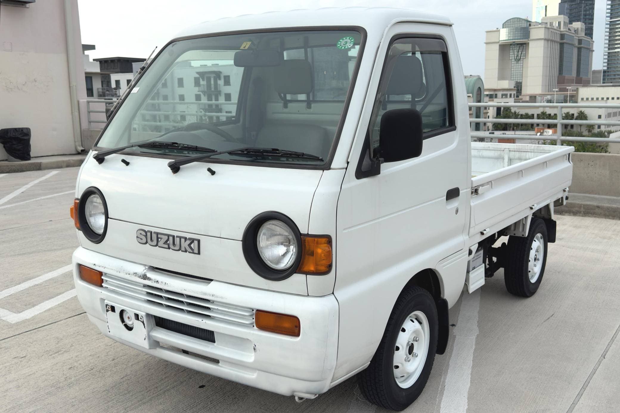 1996 Suzuki Carry Truck sold for $4,700