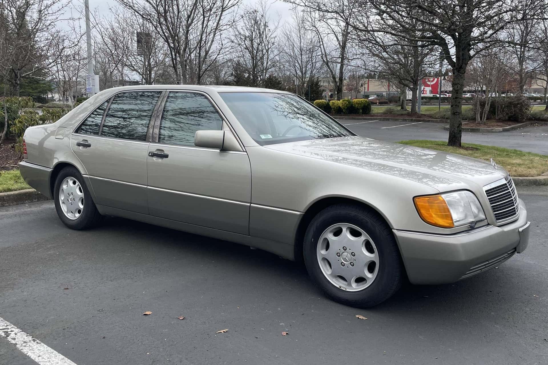 1994 Mercedes-Benz S-Class sold for $6,150
