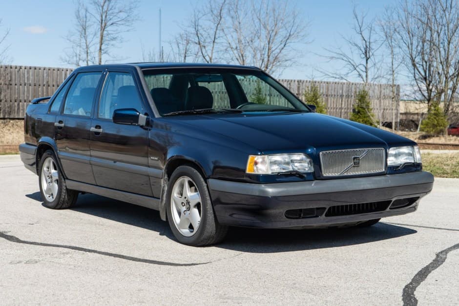 1997 Volvo 850 sold for $7,200