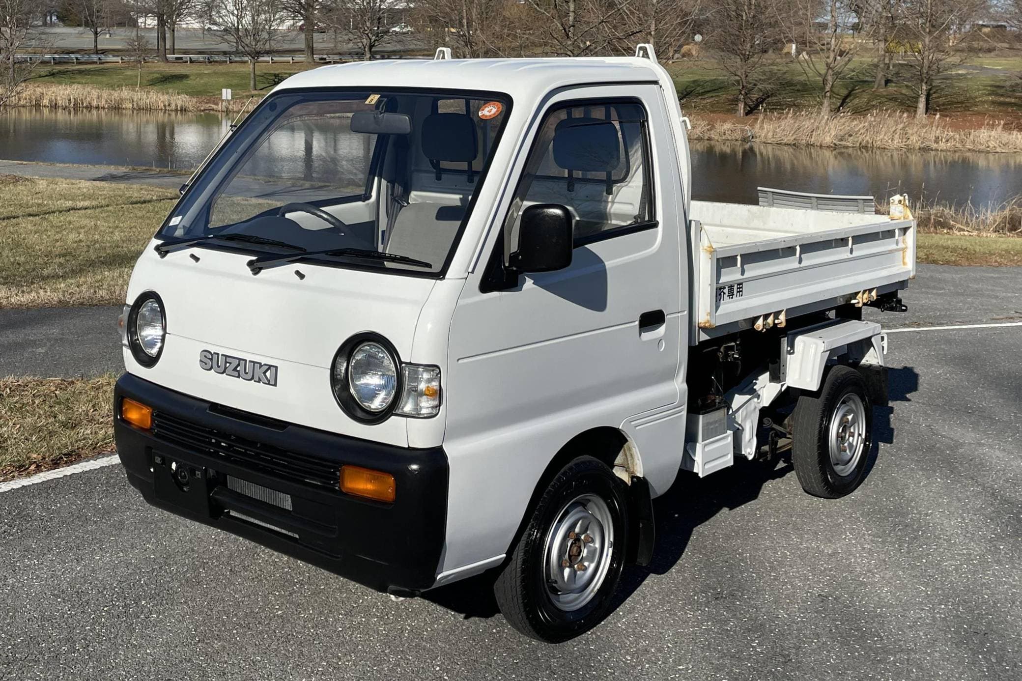 1994 Suzuki Carry Truck sold for $14,000