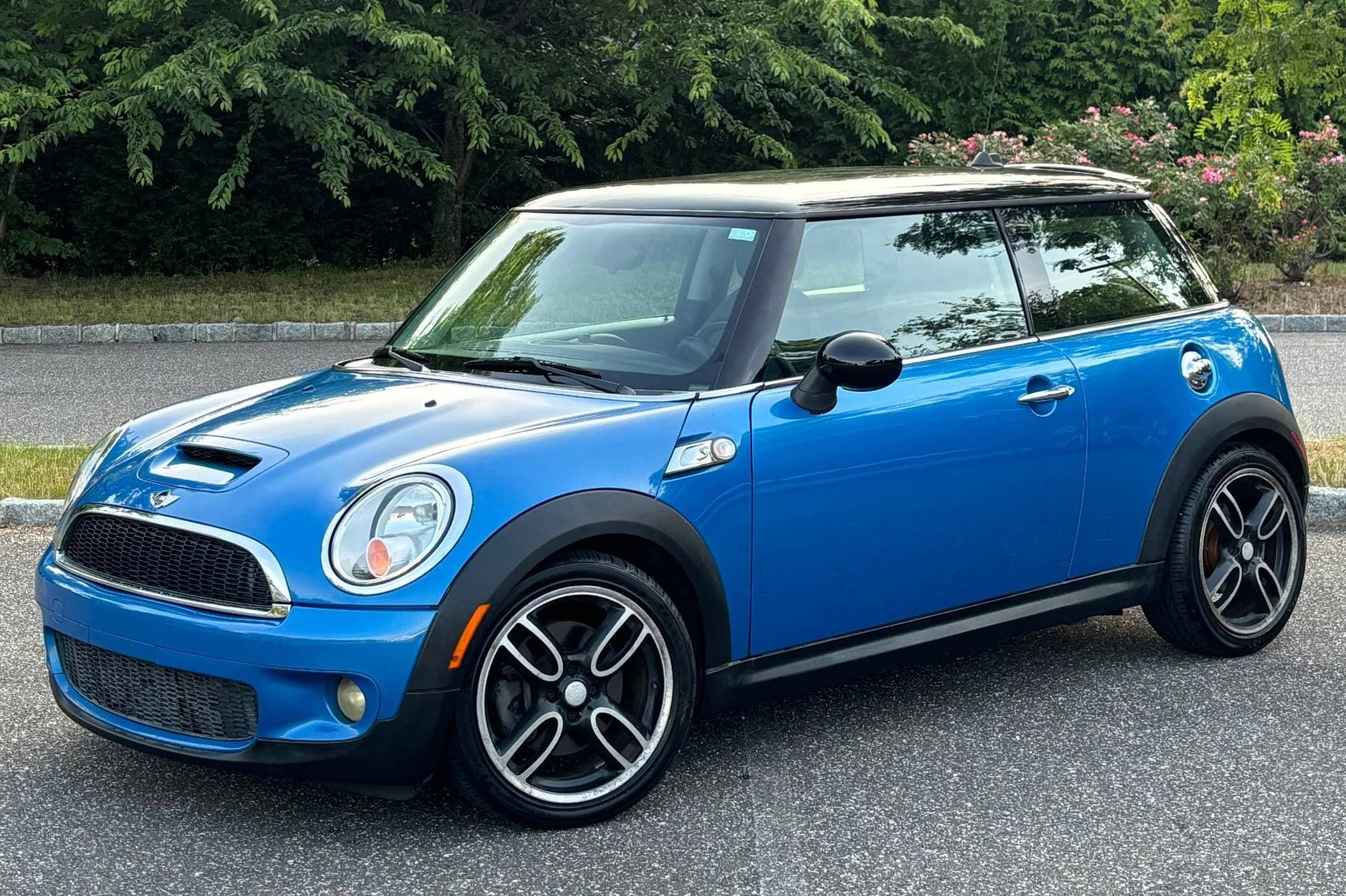 2007 MINI Cooper sold for $5,900