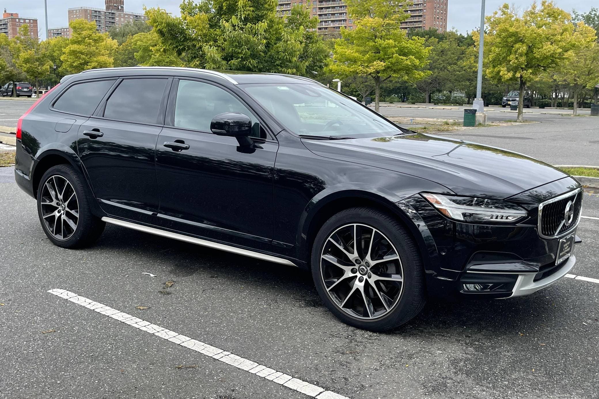 2018 Volvo V90 sold for $27,750
