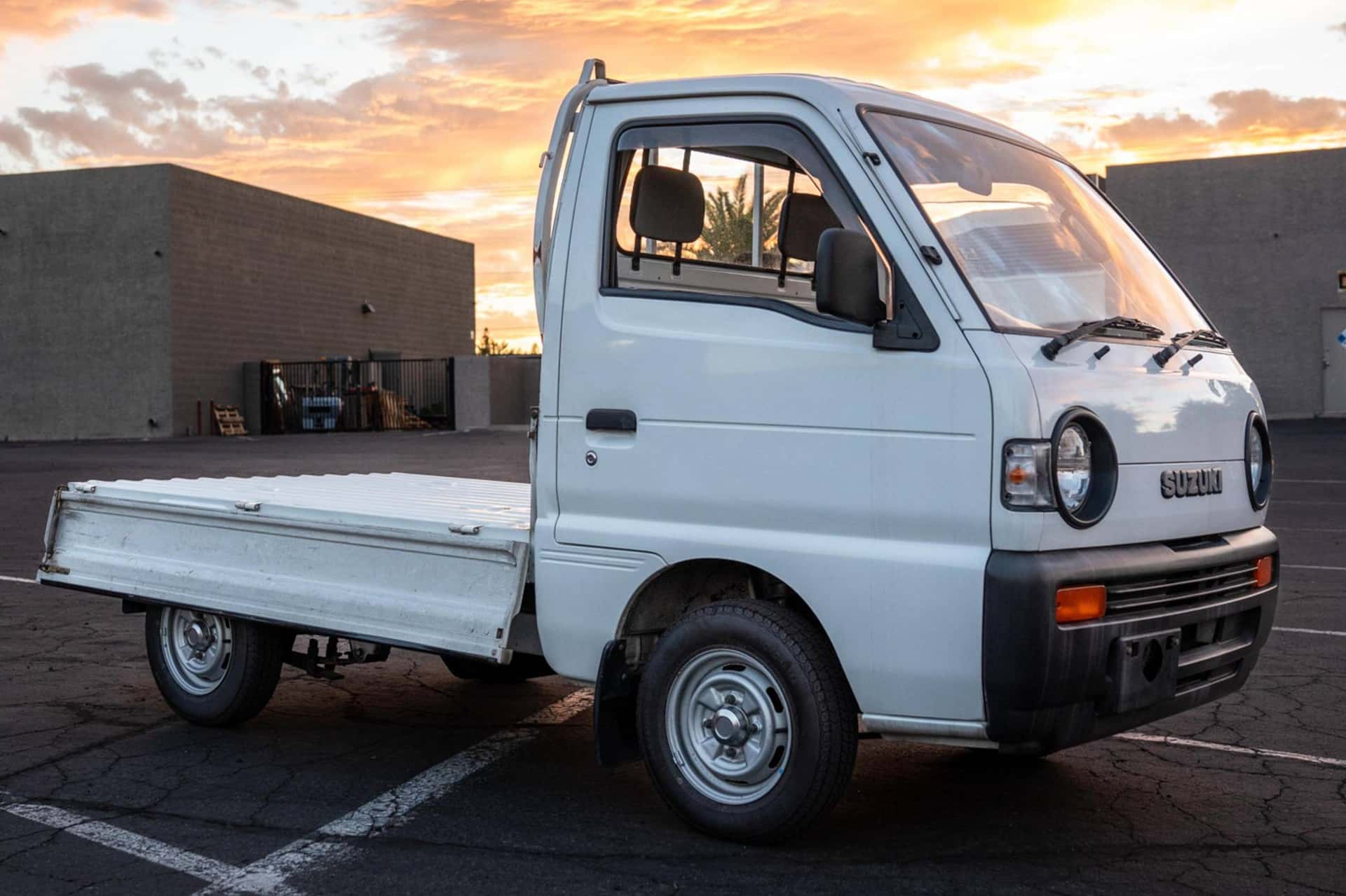 1994 Suzuki Carry Truck sold for $6,500