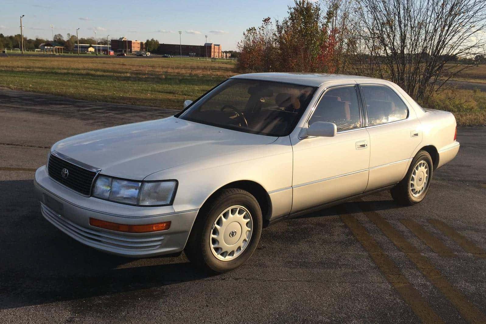 1992 Toyota Celsior sold for $8,400