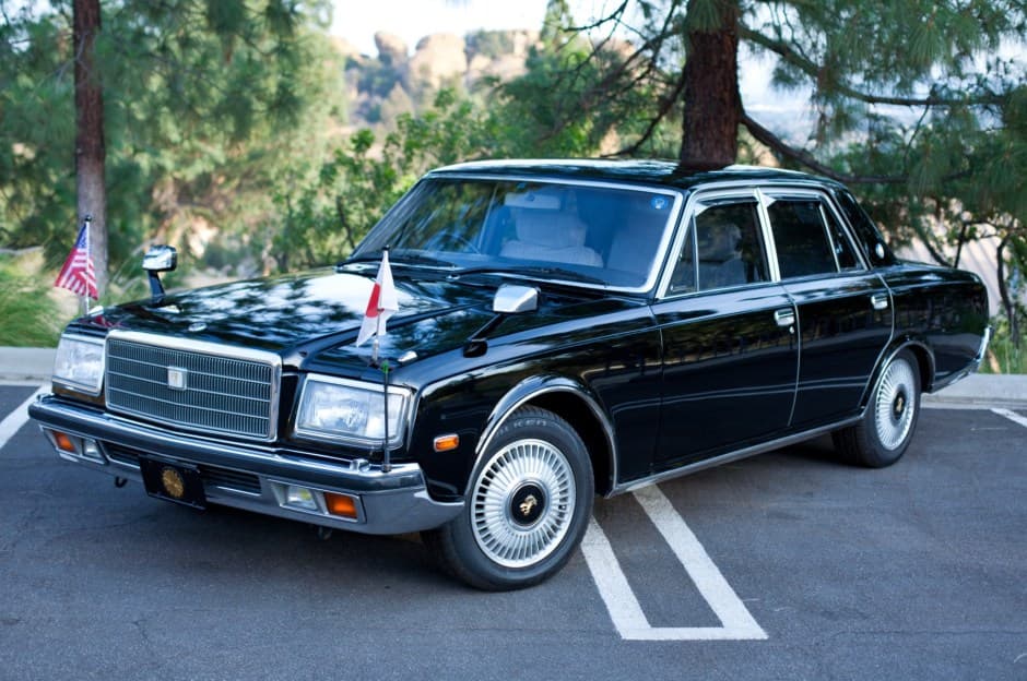 1991 Toyota Century sold for $7,500