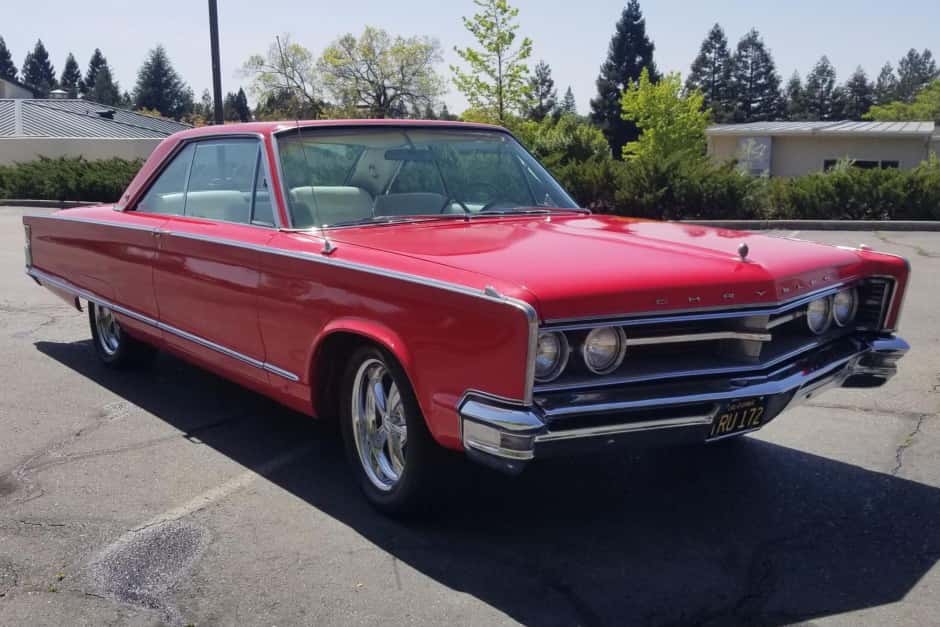 1966 Chrysler 300 Non-Letter Series (1962-1972) sold for $9,200
