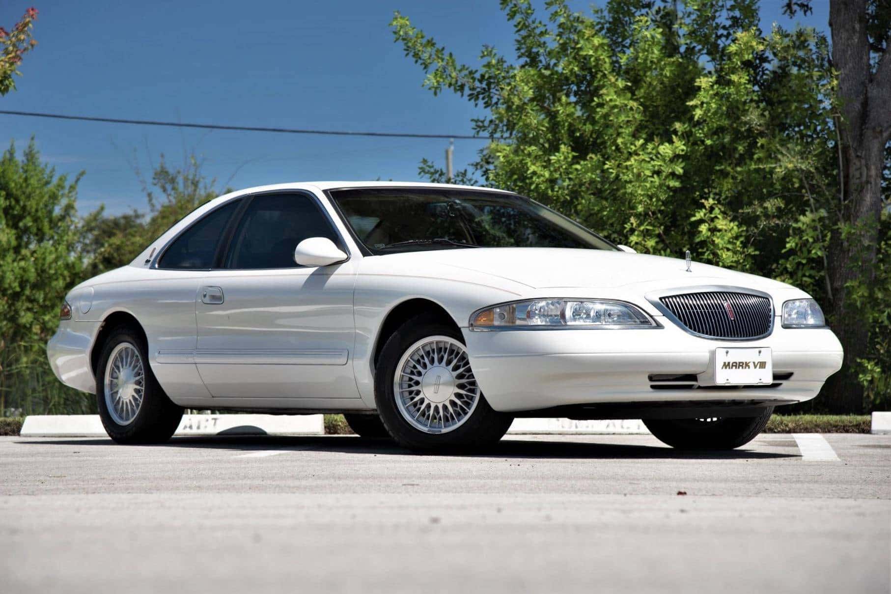 1998 Lincoln Mark VIII sold for $7,208