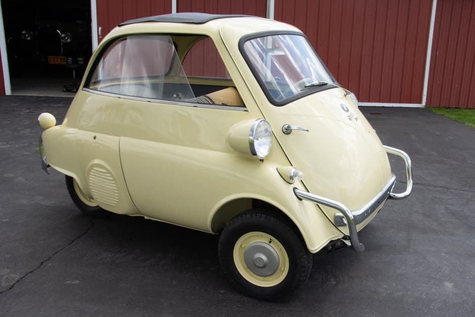 1960 BMW Isetta sold for $28,000