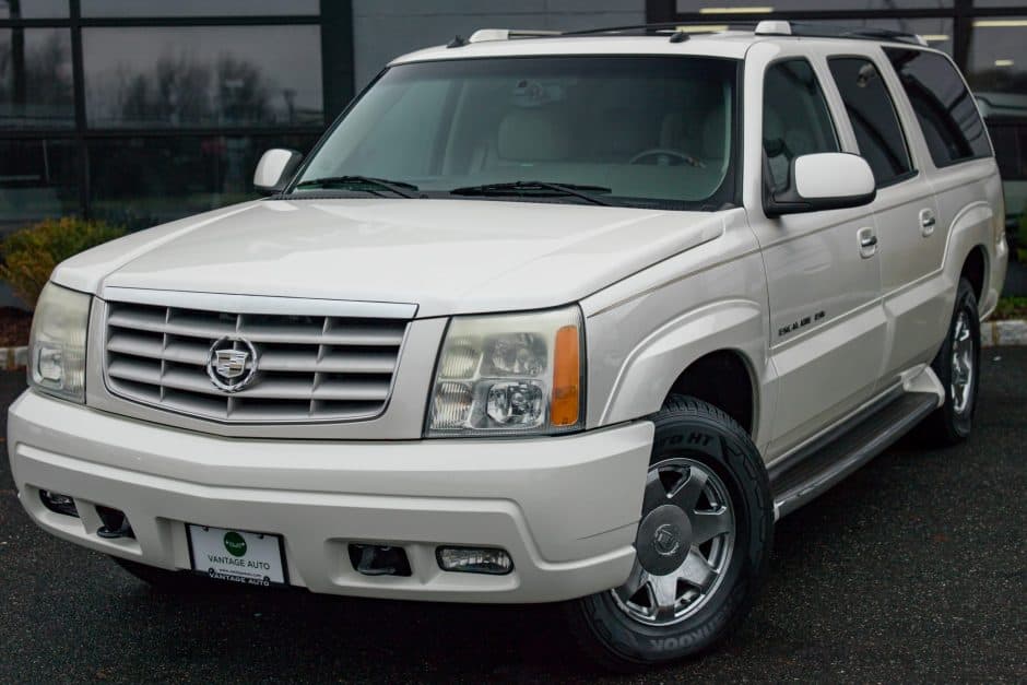 2003 Cadillac Escalade & EXT GMT800 (2002-2006) sold for $16,600