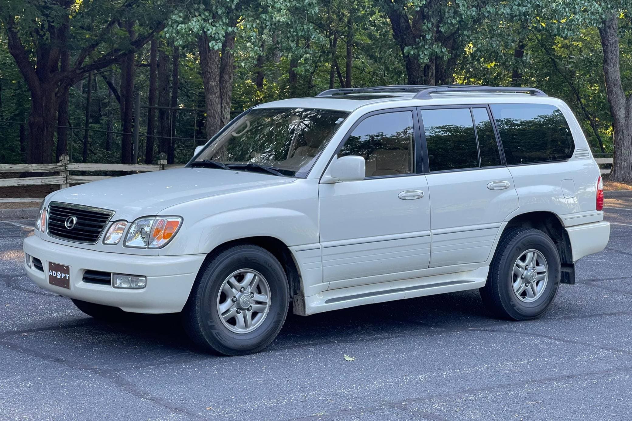 2002 Lexus LX sold for $7,700