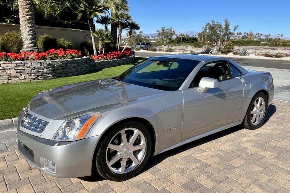 2008 Cadillac XLR sold for $26,561