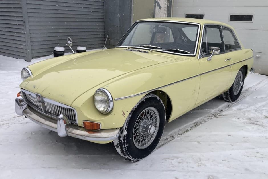 1968 MG MGB sold for $10,000