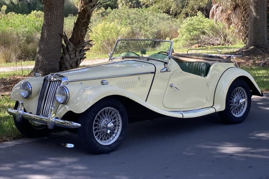 1954 MG TF sold for $20,000