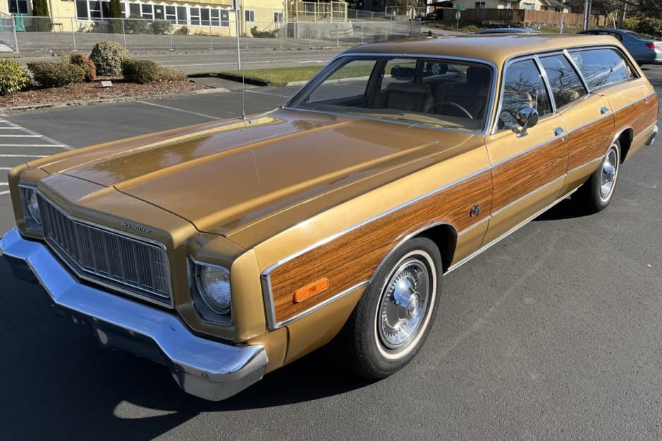 1976 Plymouth Fury sold for $13,000