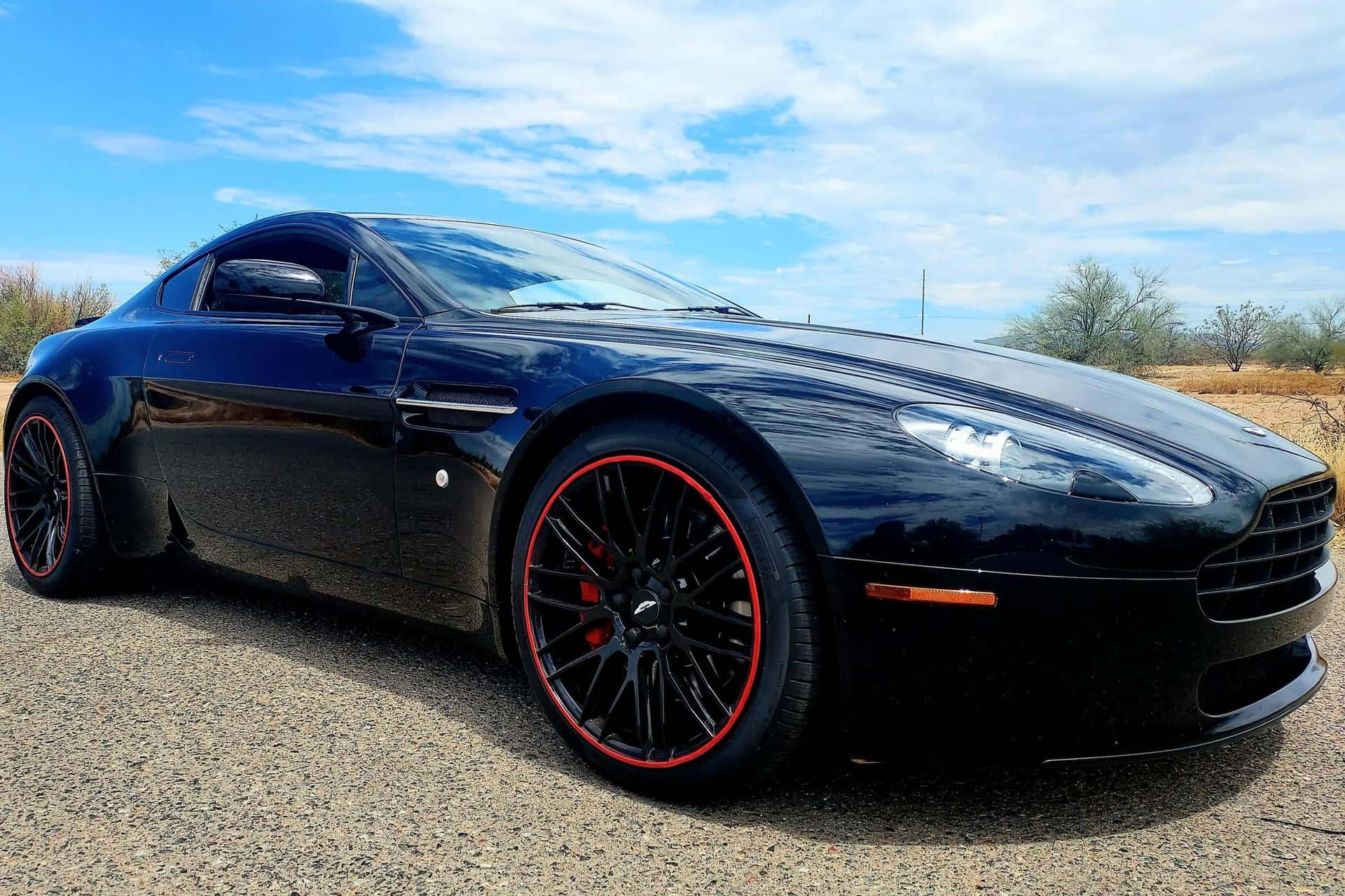 2007 Aston Martin Vantage sold for $34,000