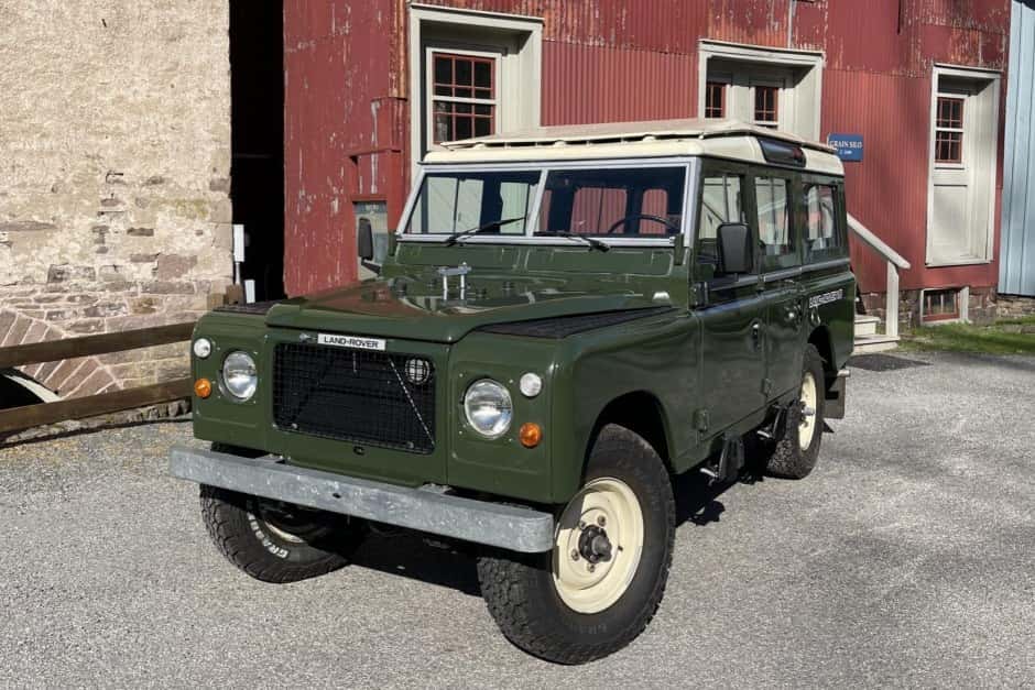 1980 Land Rover Series 109 sold for $42,000