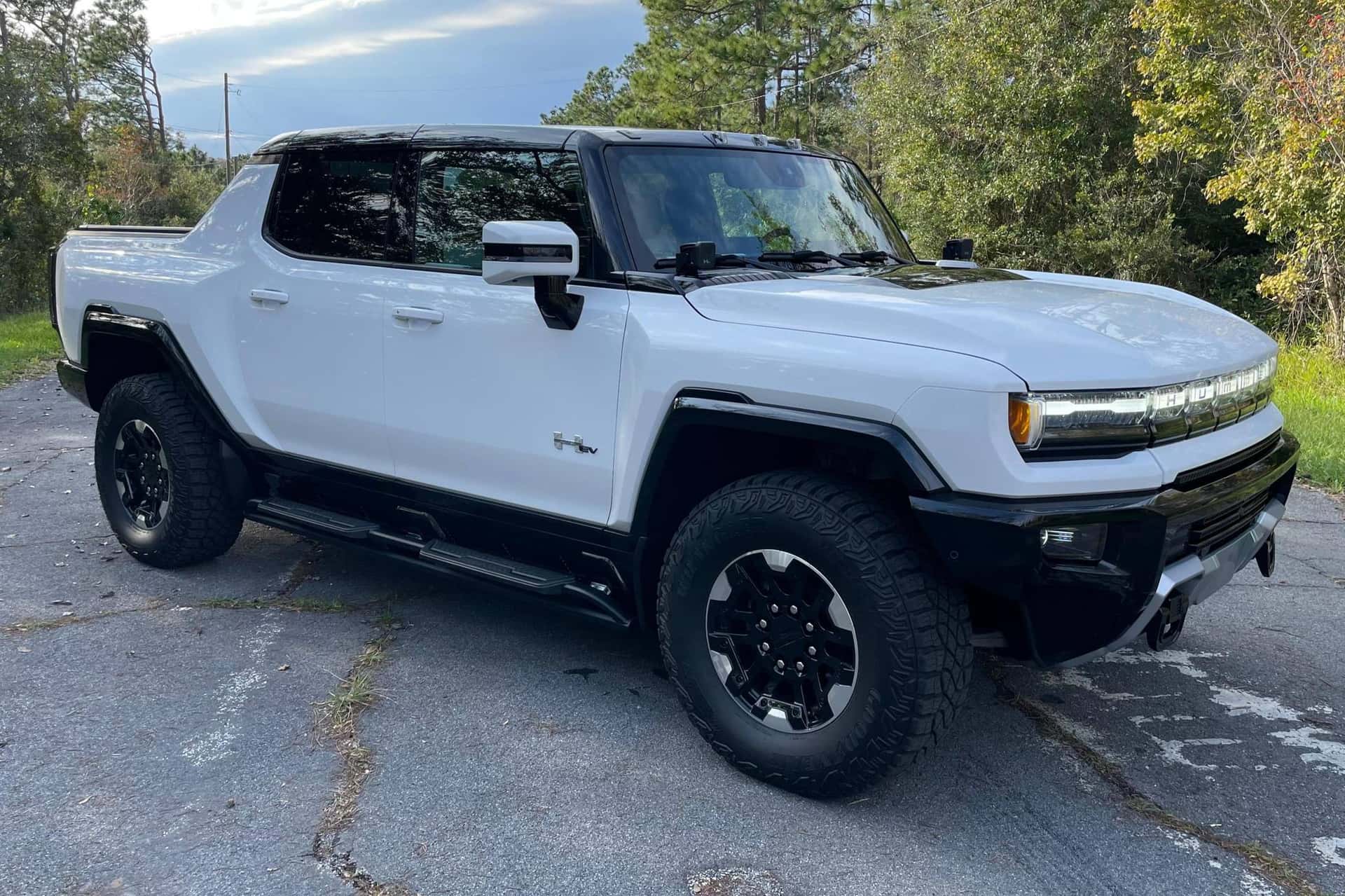 2022 Hummer EV Pickup sold for $129,000