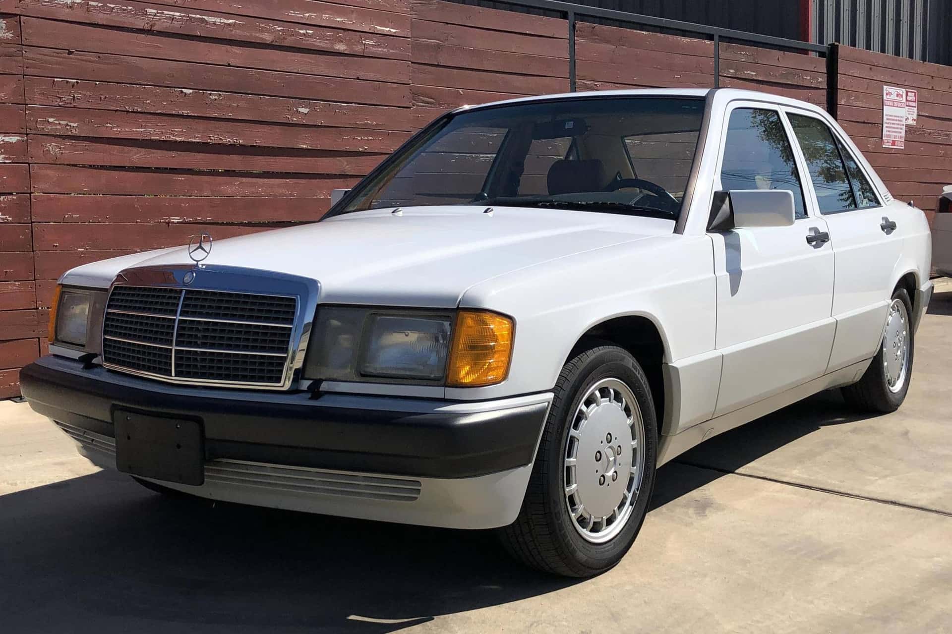 1991 Mercedes-Benz C-Class sold for $10,500