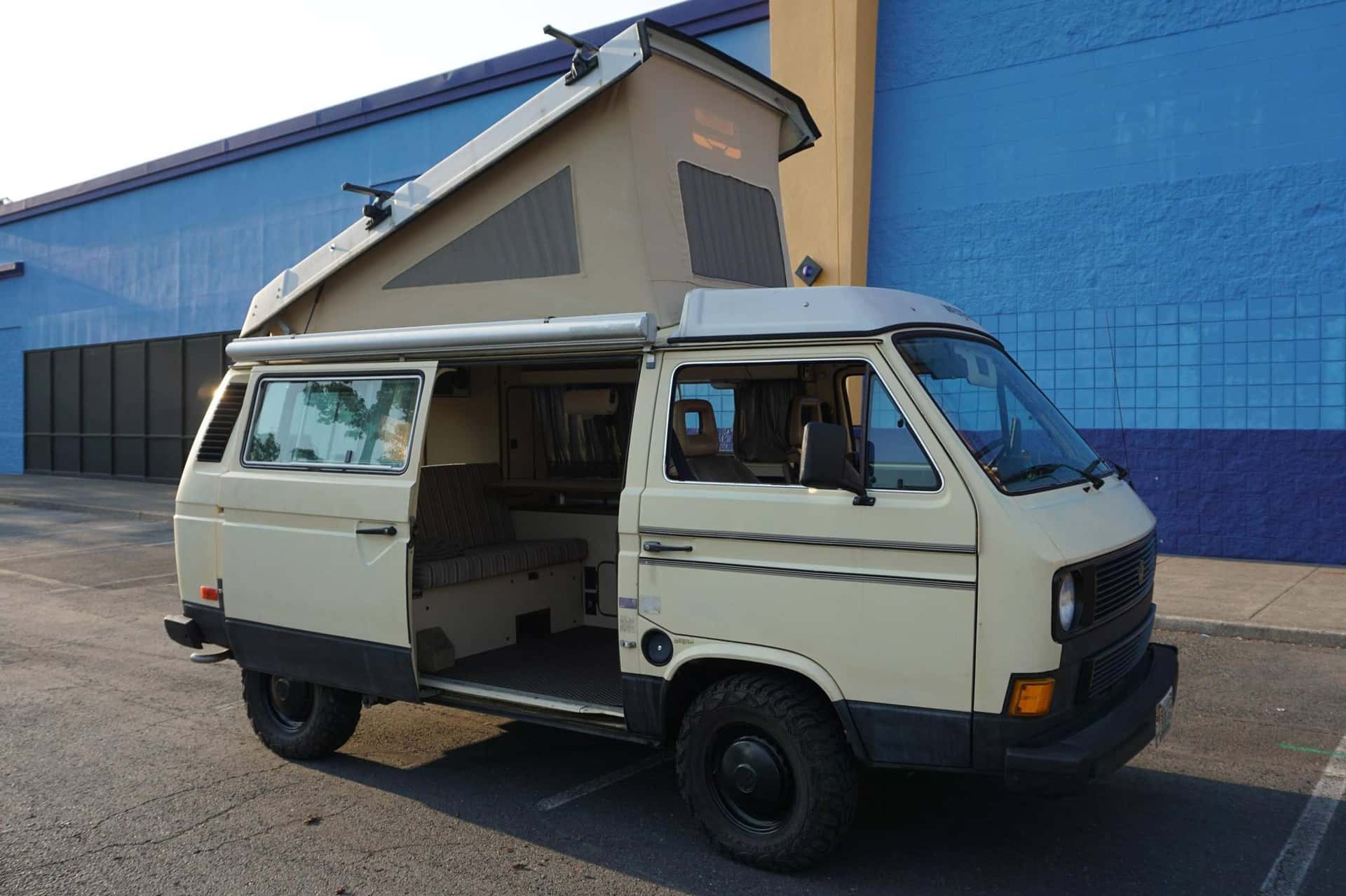 1984 Volkswagen Vanagon sold for $11,000
